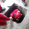 سقوط کودکی در چاه  | عکس از : حمید چنارانی