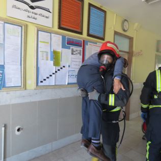 آتش نشانی نیشابور - برگزاری 19 مانور زلزله در مدارس طی هفته گذشته