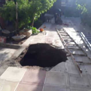 آتش نشانی نیشابور - نجات بانوی 41 ساله از درون چاه فاضلاب