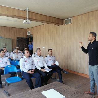 آتش نشانی نیشابور - برگزاری آموزش بهداشت تغذیه ویژه پرسنل آتش نشانی