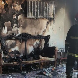 آتش نشانی نیشابور - اتصالی برق موجب آتش سوزی منزل مسکونی شد
