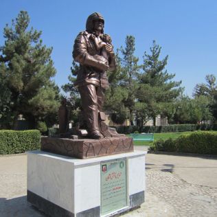 آتش نشانی نیشابور - پرده برداری از تندیس آتش نشان