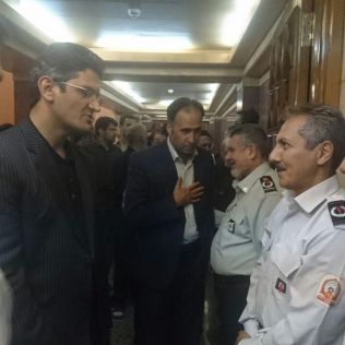 آتش نشانی نیشابور - ادای احترام مدیرعامل سازمان به مقام شهید مدافع شهر علی قانع