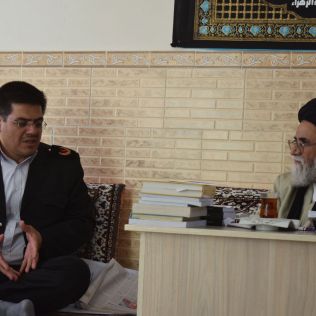 آتش نشانی نیشابور - دیدار مدیر عامل و جمعی از آتش نشانان با امام جمعه نیشابور